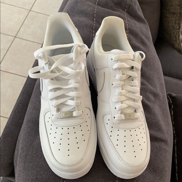 Air Force 1s all white - Picture 2 of 3